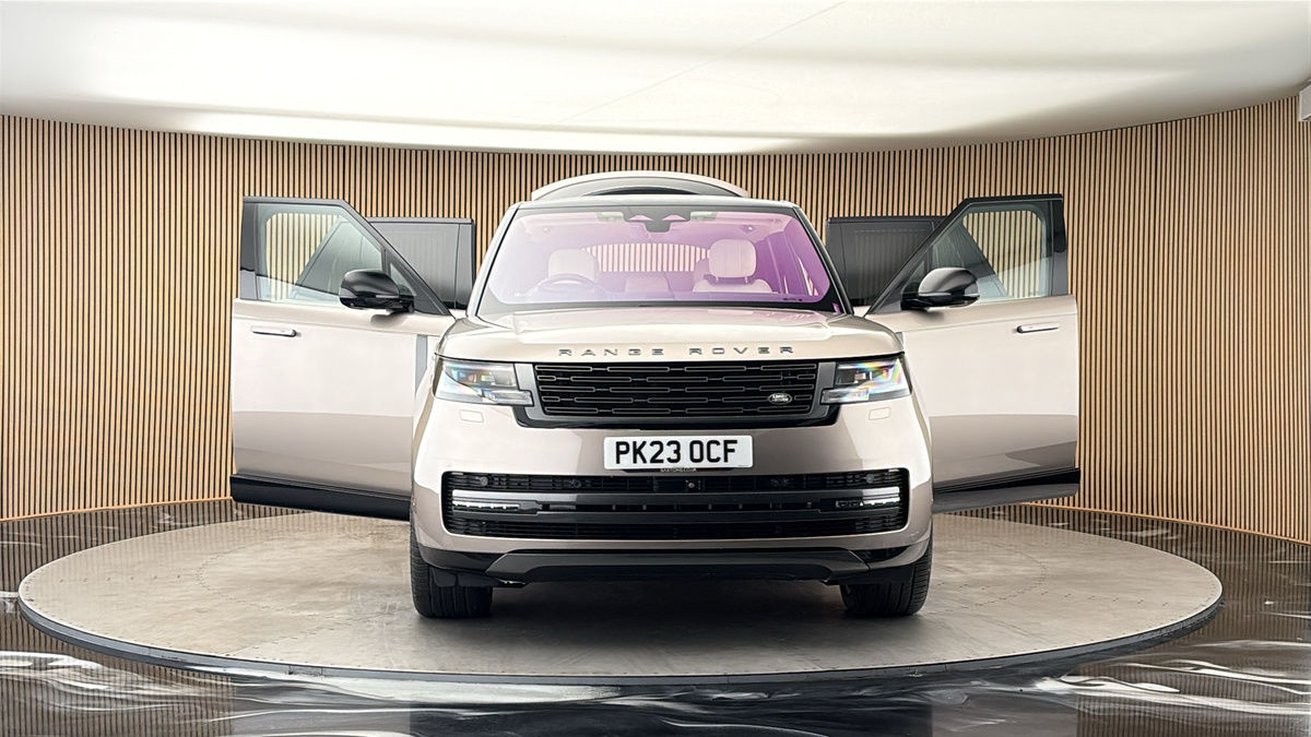 More views of Land Rover Range Rover