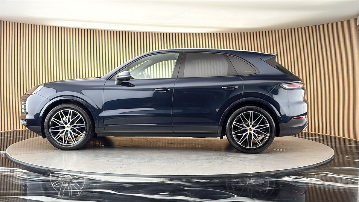 More views of Porsche Cayenne