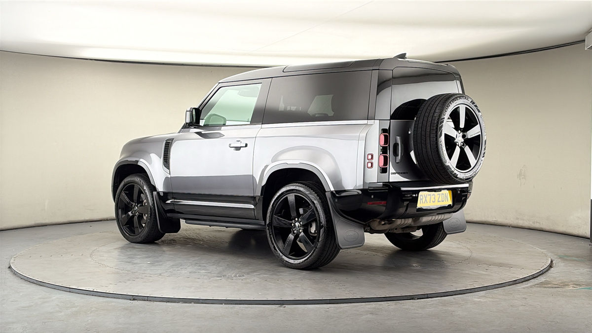 More views of Land Rover Defender 90