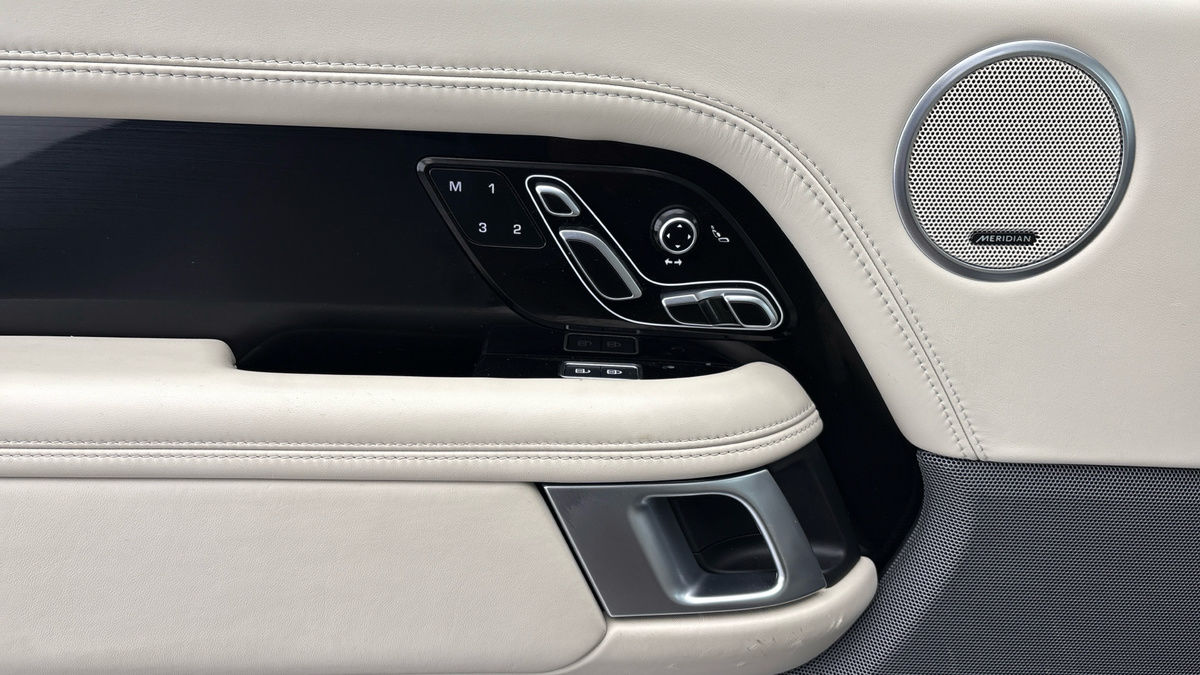 Land Rover Range Rover Image 19