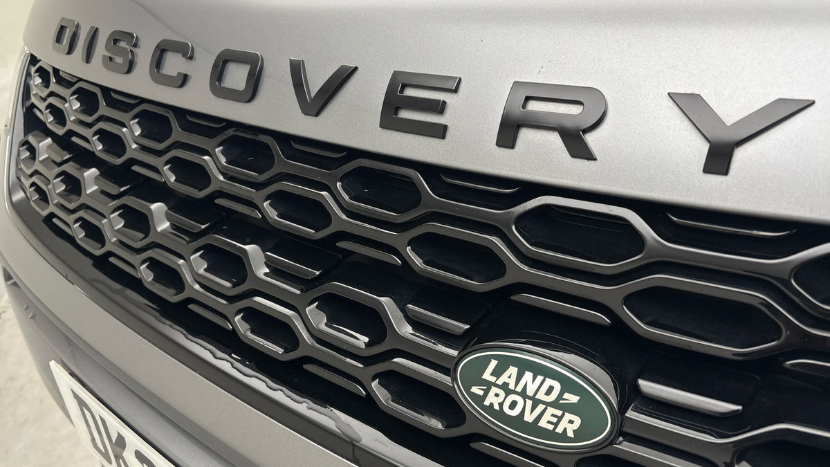 Land Rover Discovery Sport Image 24