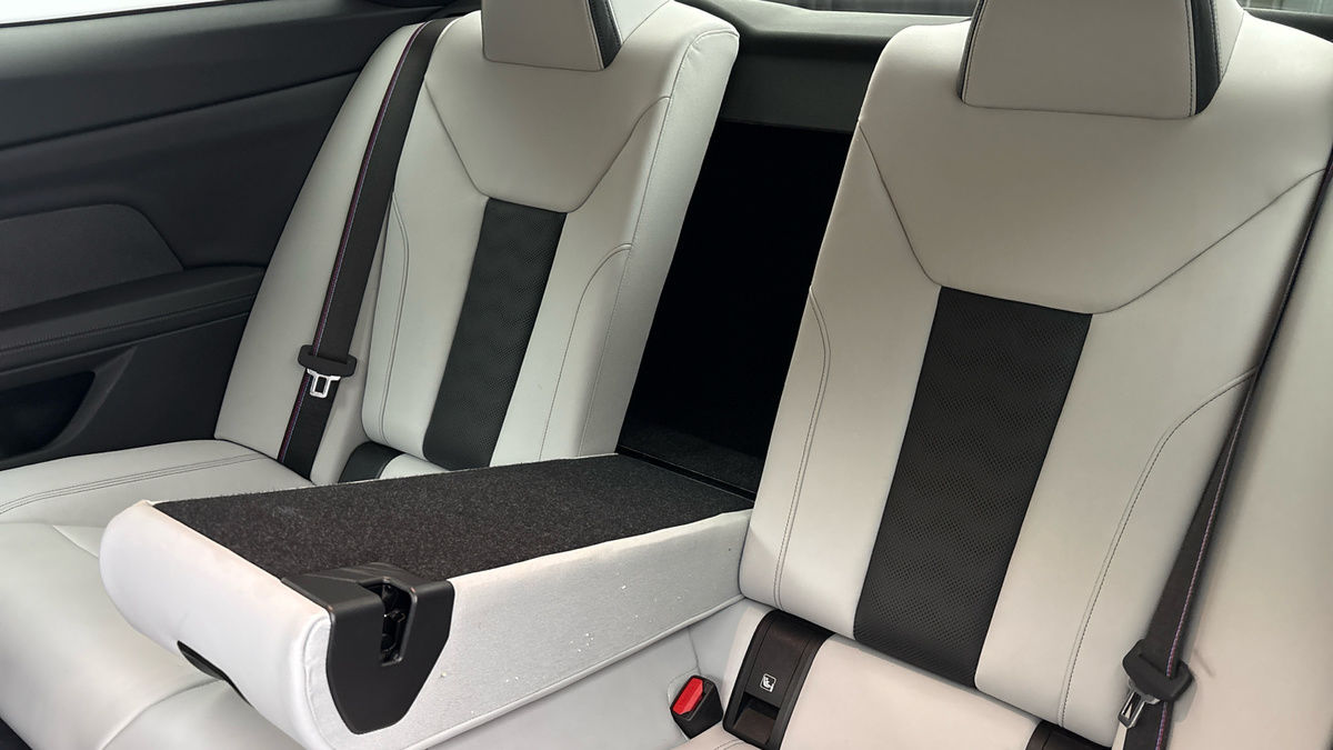 BMW M4 Image 9