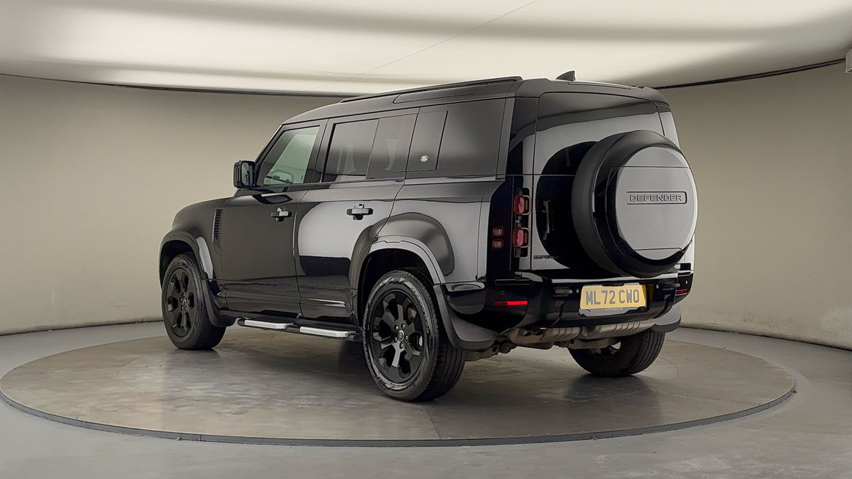 Land Rover Defender 110 Image 2