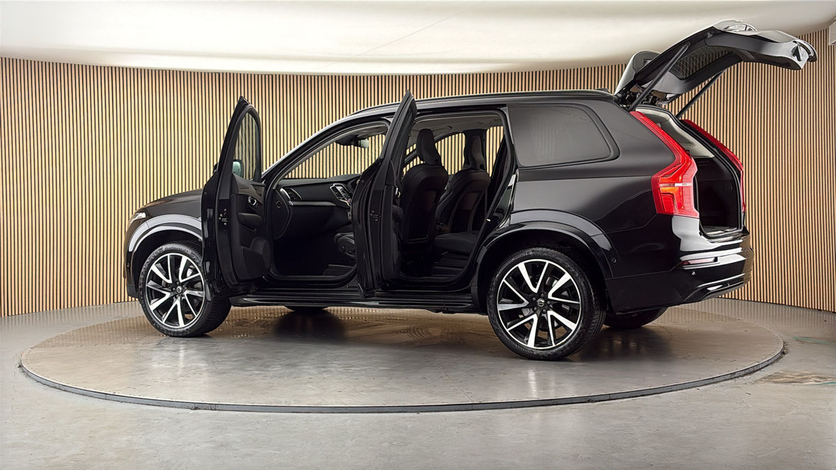 More views of Volvo XC90
