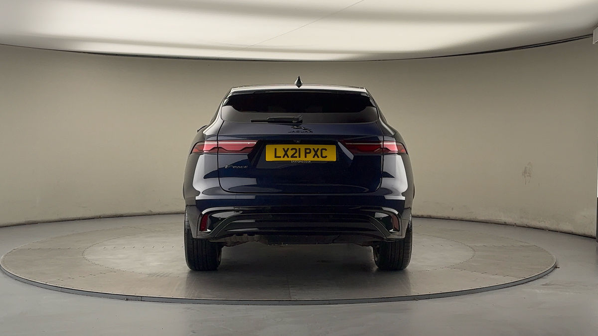 Jaguar F-PACE Image 4