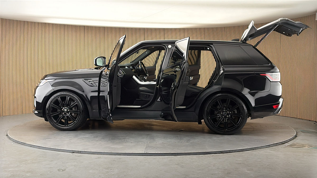 More views of Land Rover Range Rover Sport