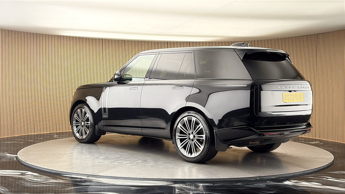 More views of Land Rover Range Rover