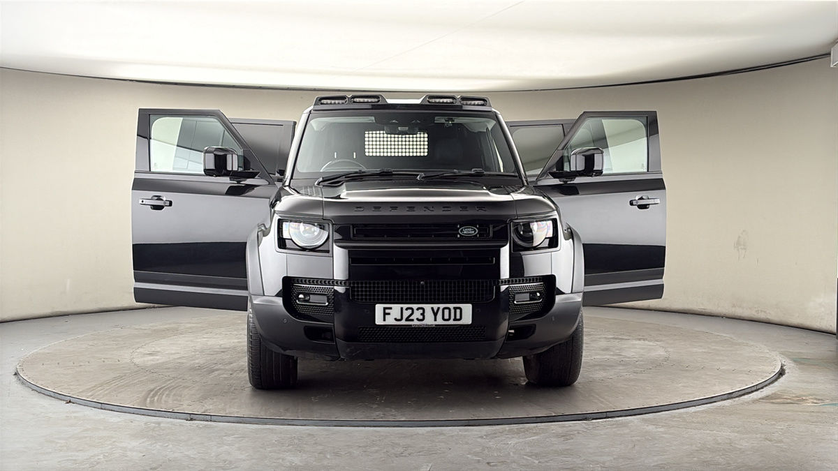 More views of Land Rover Defender 110