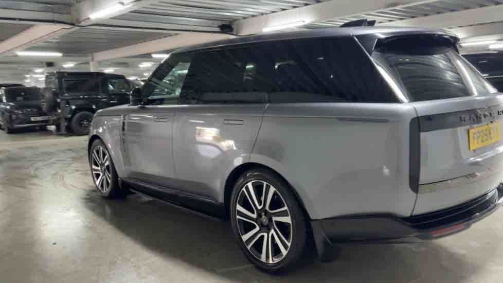 More views of Land Rover Range Rover