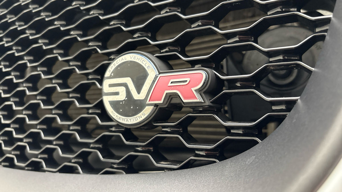 Jaguar F-PACE Image 28