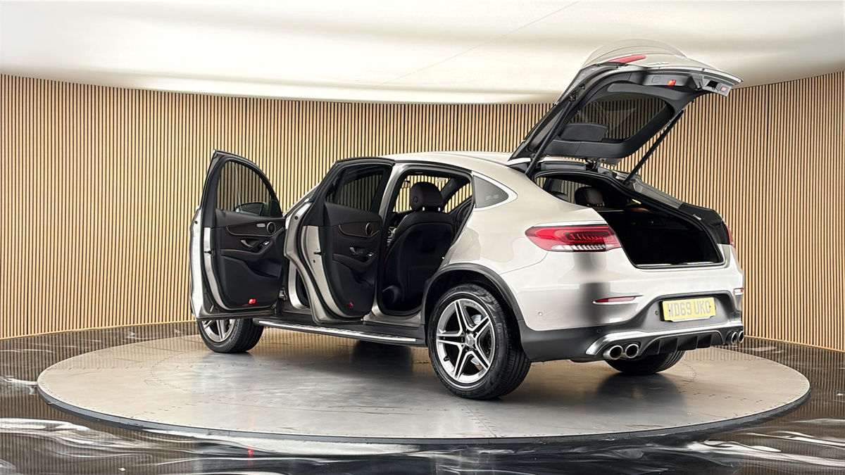 More views of Mercedes-Benz GLC