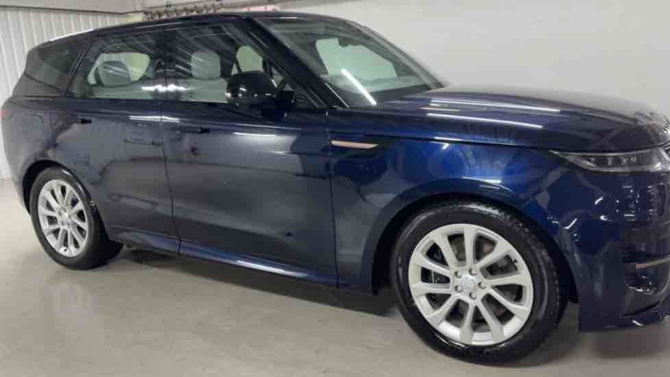More views of Land Rover Range Rover Sport