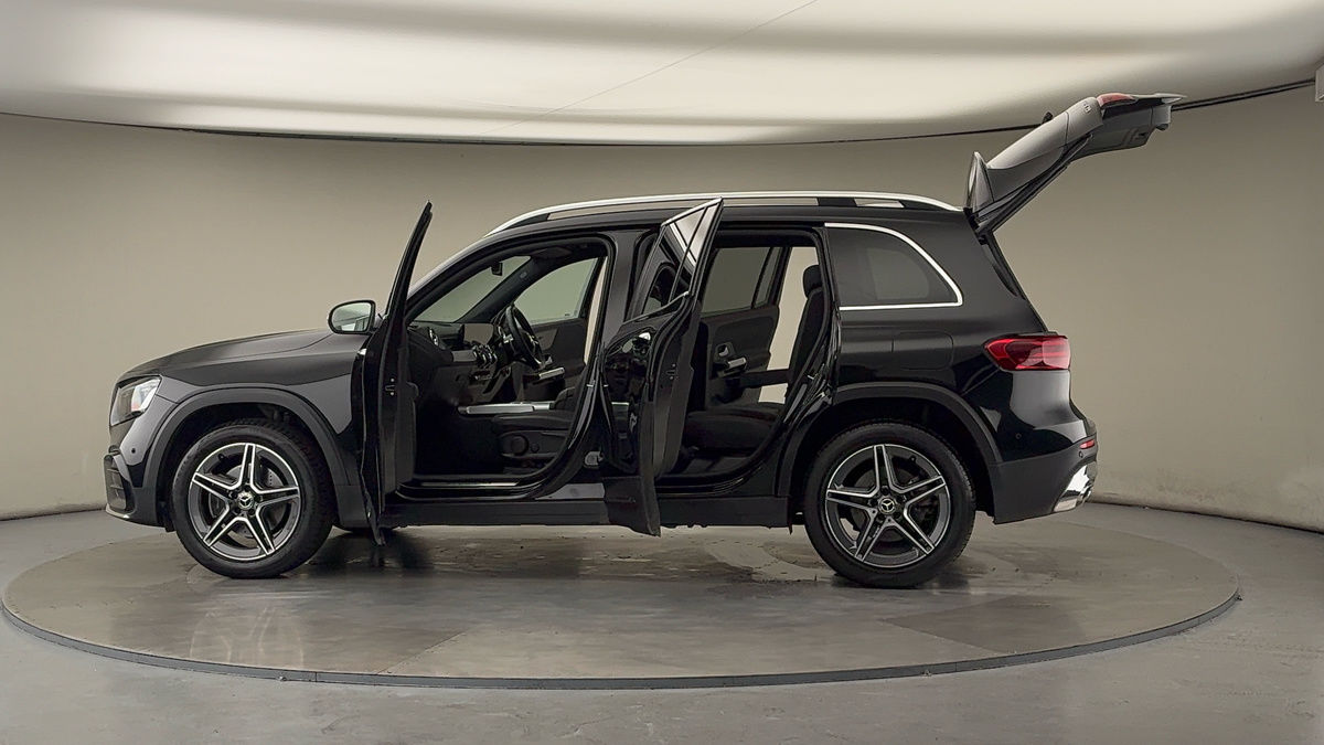 More views of Mercedes-Benz GLB