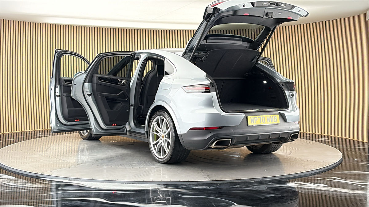 Porsche Cayenne Image 23