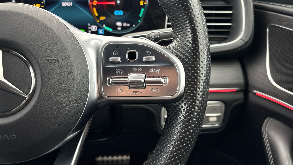 Mercedes-Benz GLE Image 14