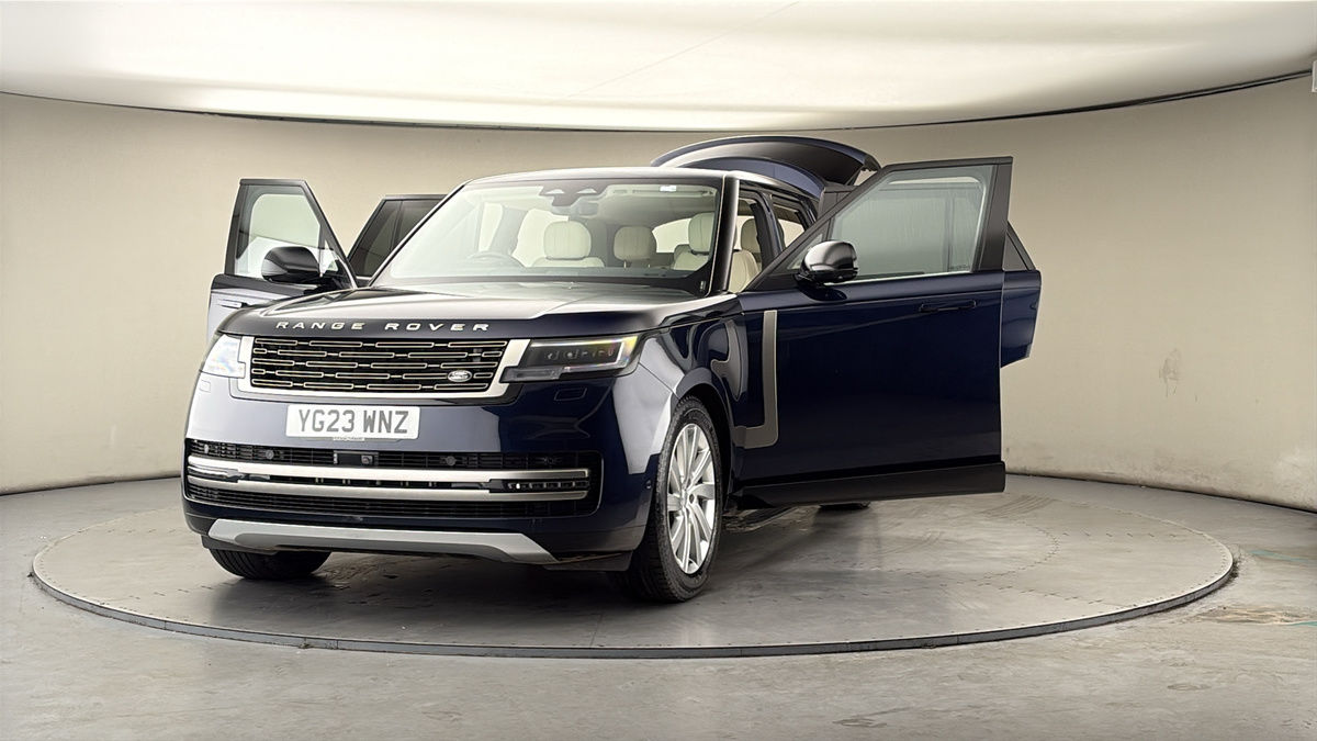 More views of Land Rover Range Rover