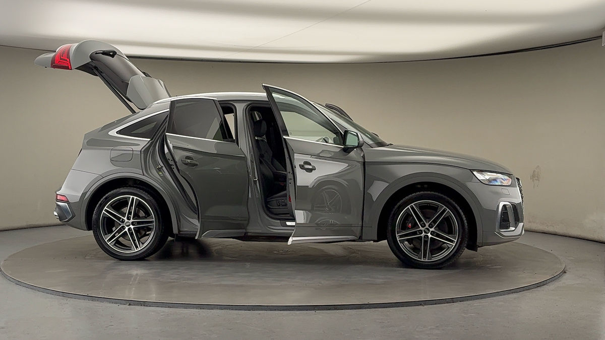 More views of Audi SQ5