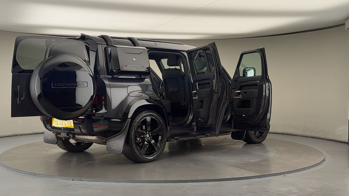 More views of Land Rover Defender 110