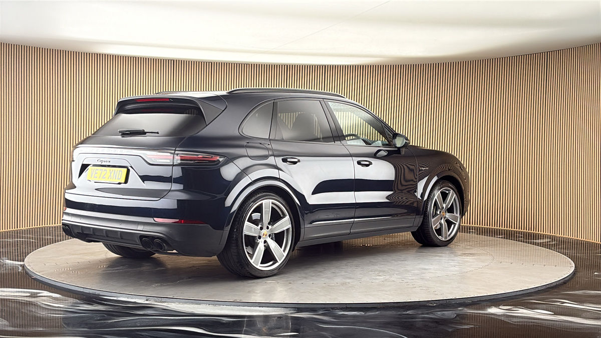 Porsche Cayenne Image 21