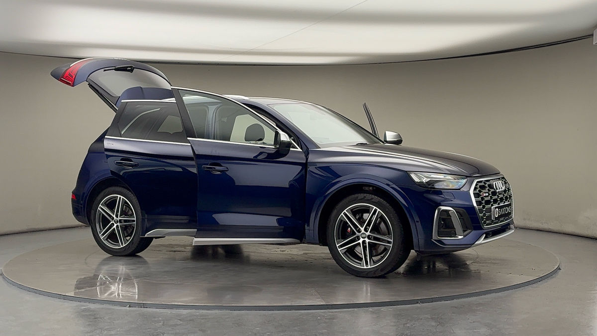 More views of Audi SQ5