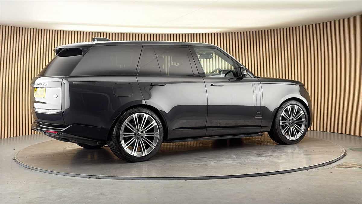 More views of Land Rover Range Rover