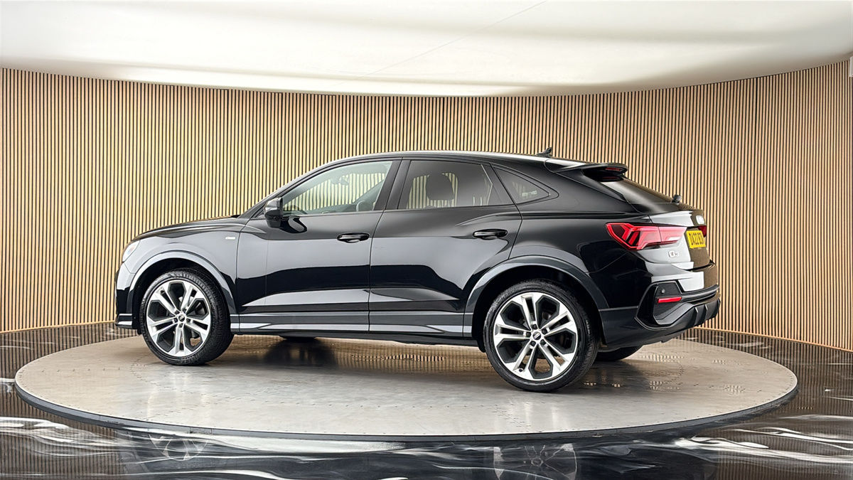 More views of Audi Q3