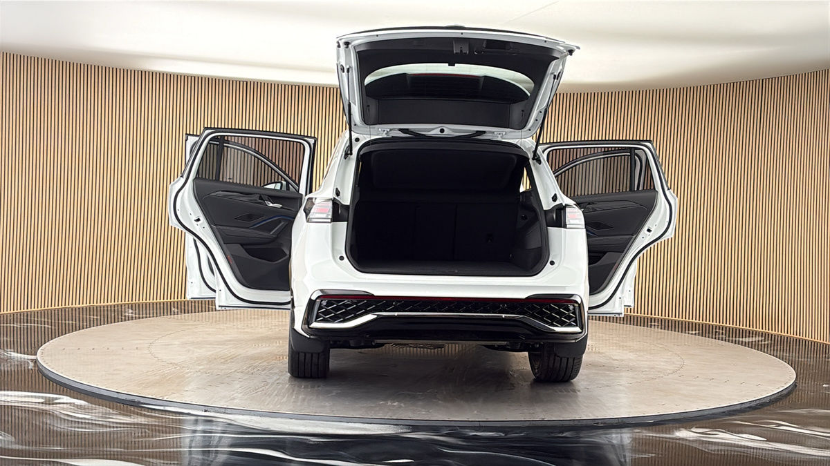 More views of Volkswagen Tiguan