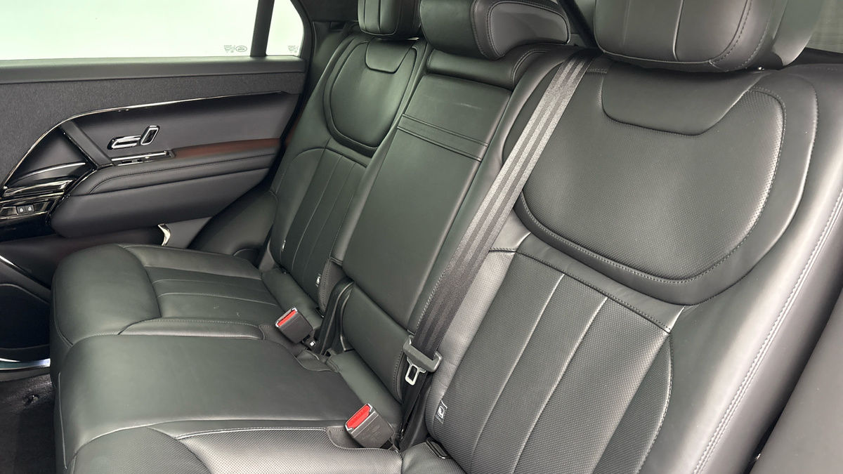 Land Rover Range Rover Sport Image 8