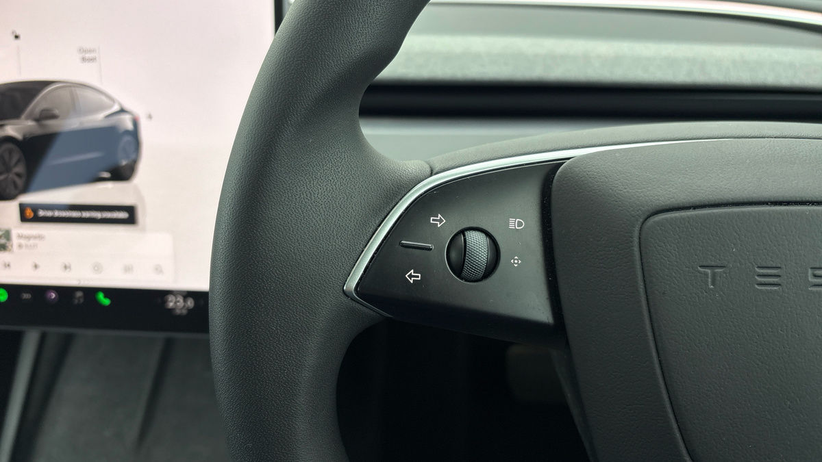 Tesla Model 3 Image 14