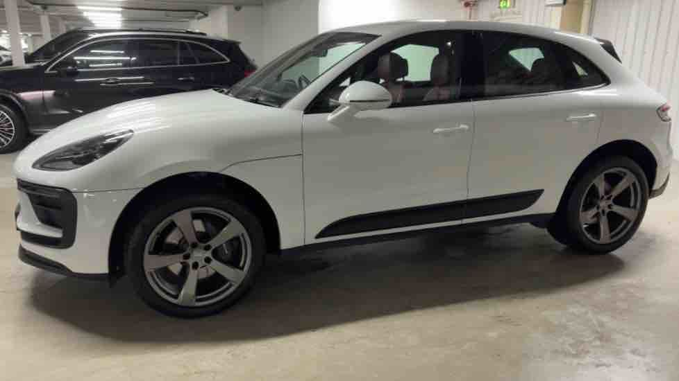More views of Porsche Macan