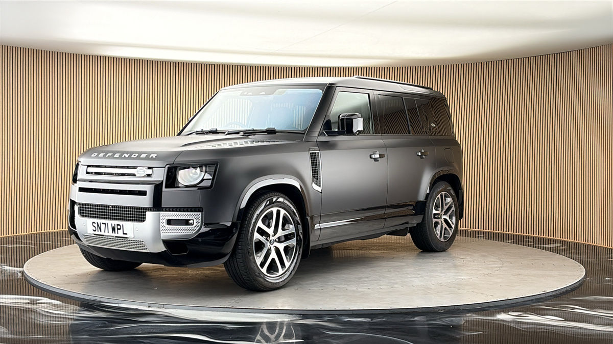 More views of Land Rover Defender 110