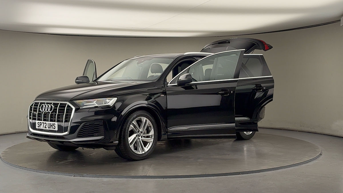 More views of Audi Q7