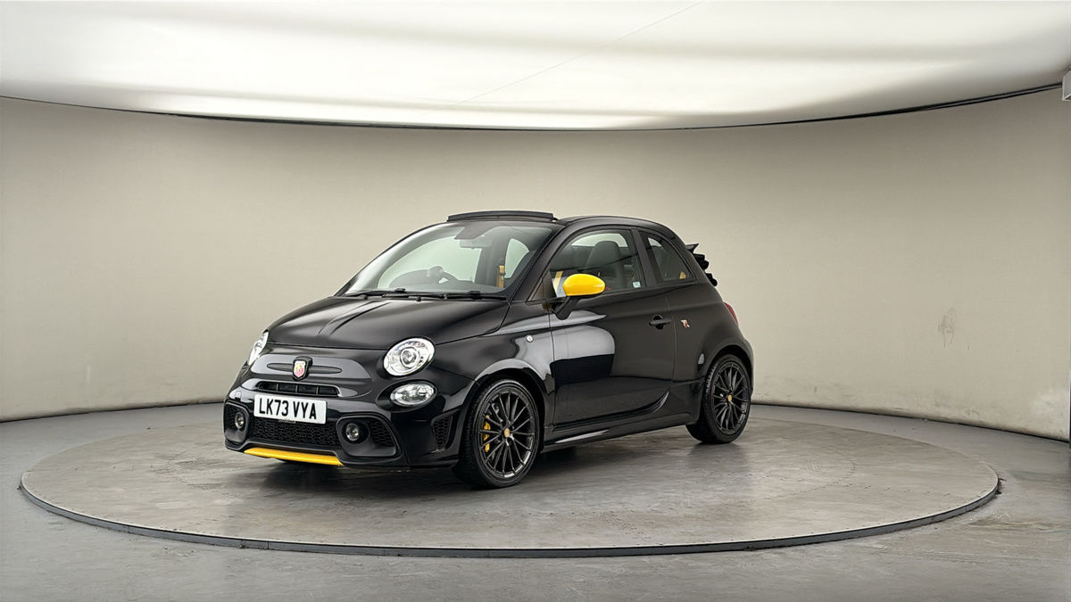 Abarth 695C Image 20