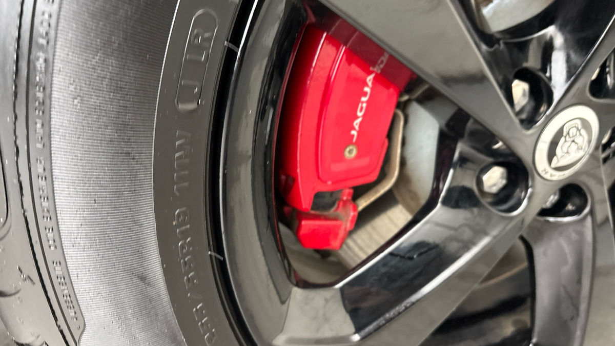 Jaguar F-PACE Image 25