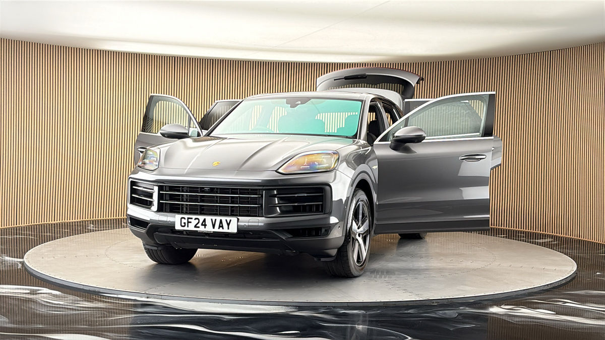 More views of Porsche Cayenne