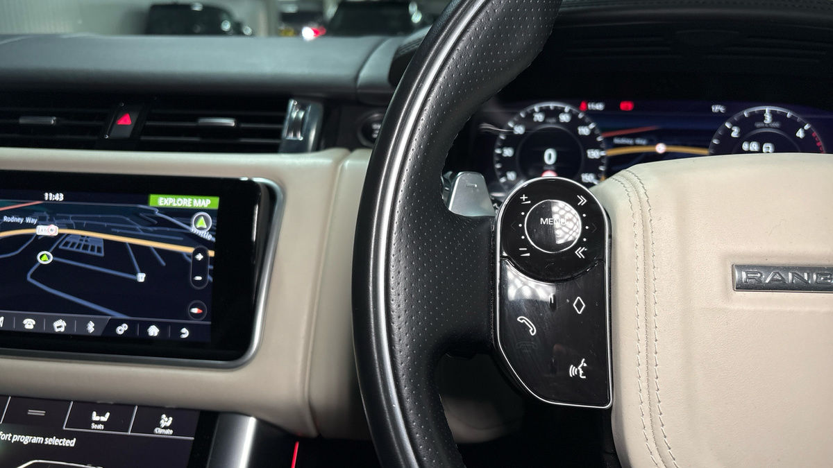 Land Rover Range Rover Sport Image 13