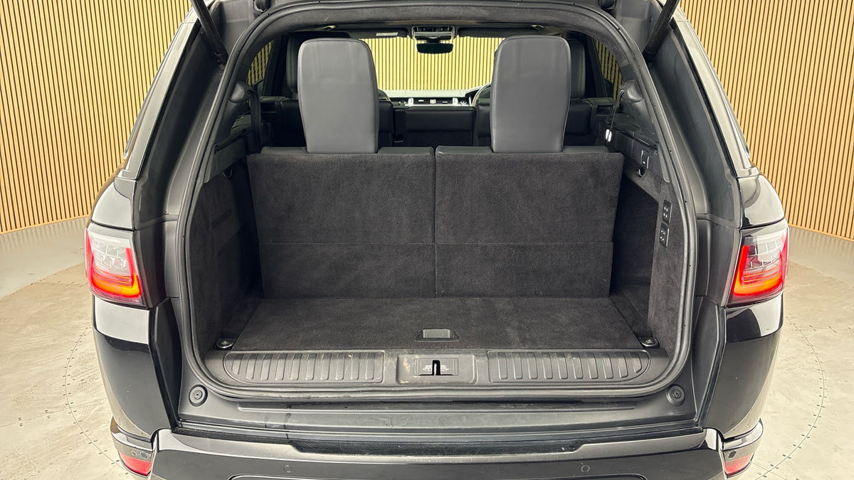 Land Rover Range Rover Sport Image 11
