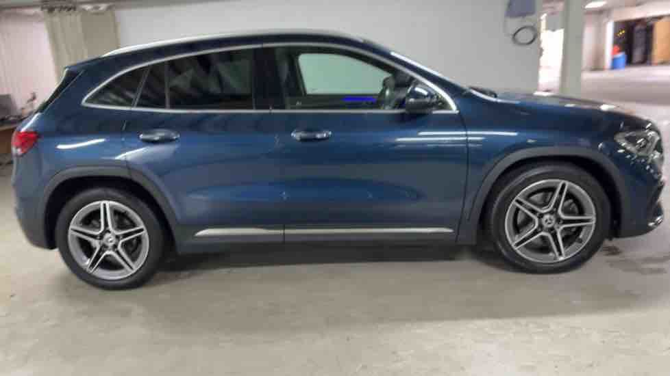 More views of Mercedes-Benz GLA