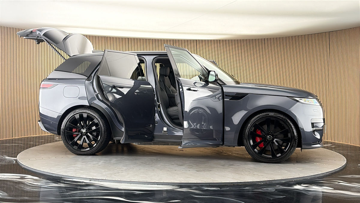 More views of Land Rover Range Rover Sport