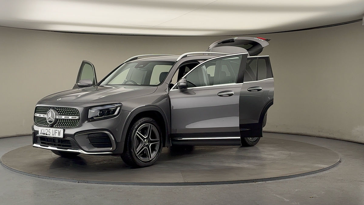 More views of Mercedes-Benz GLB