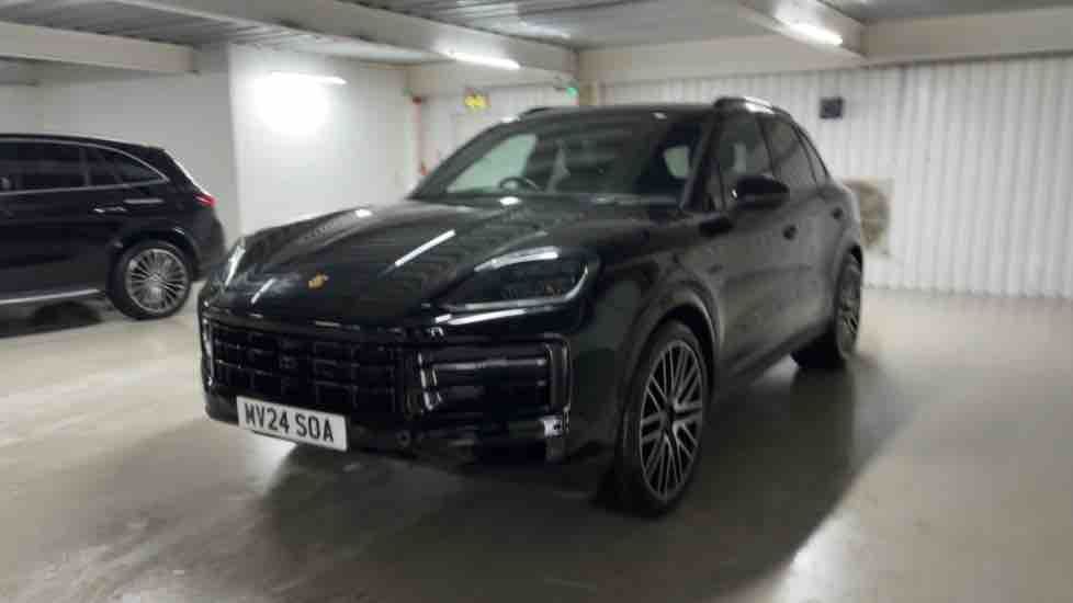 More views of Porsche Cayenne