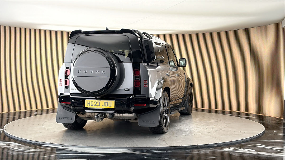 More views of Land Rover Defender 110