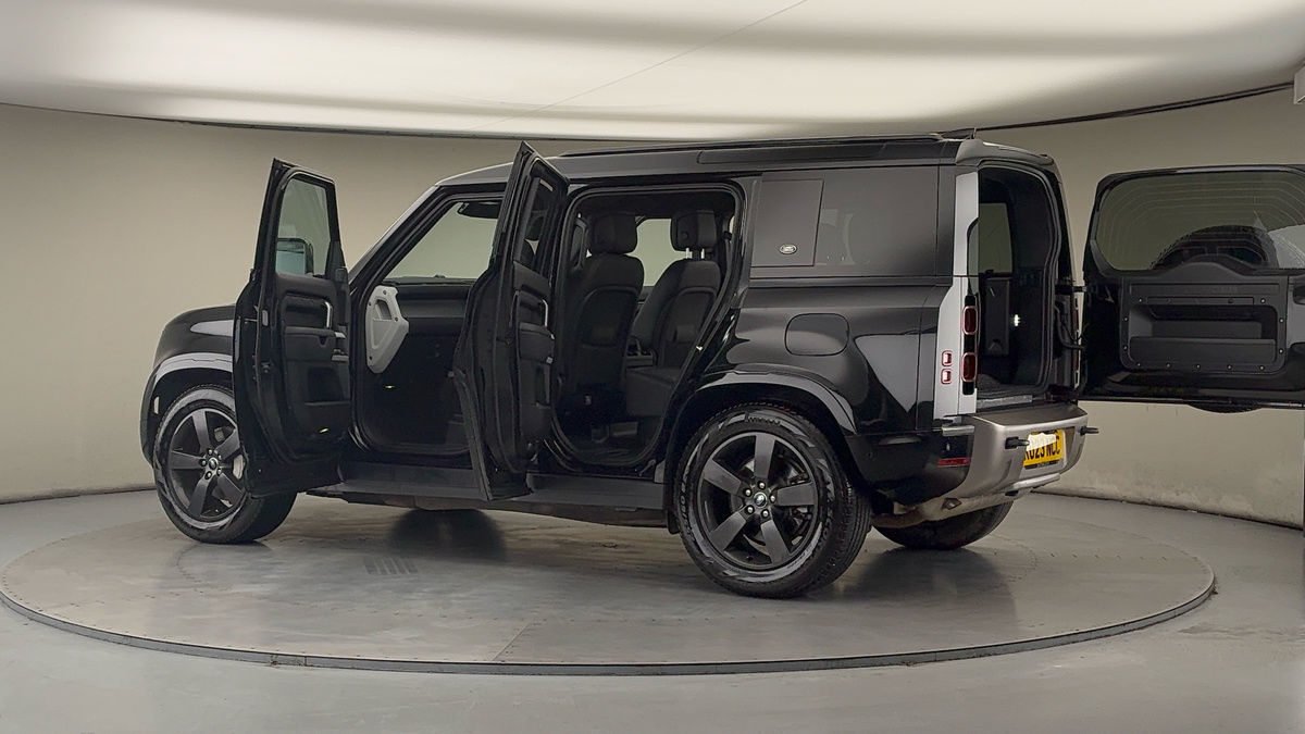 More views of Land Rover Defender 110