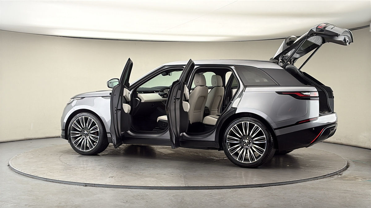More views of Land Rover Range Rover Velar