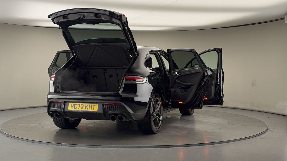 More views of Porsche Macan