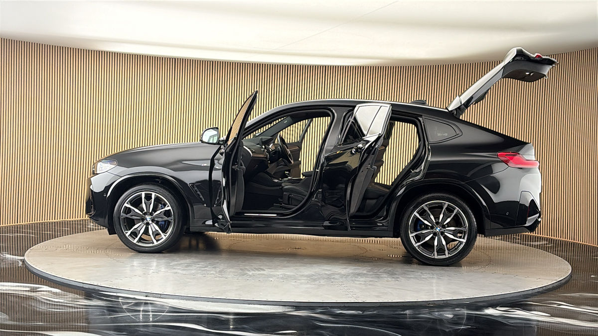 More views of BMW X4