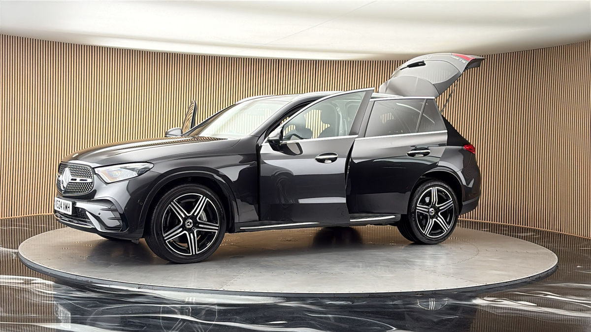 More views of Mercedes-Benz GLC