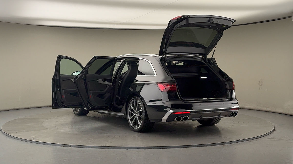 Audi S4 Avant Image 23