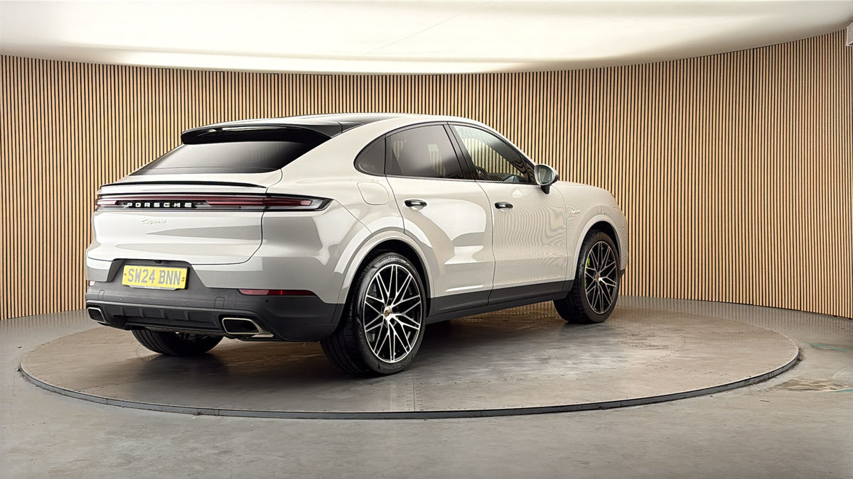 More views of Porsche Cayenne