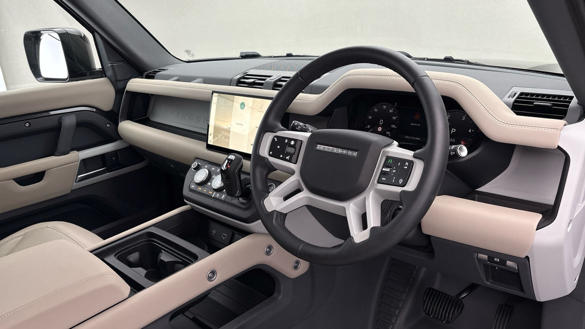 Land Rover Defender 90 Image 5